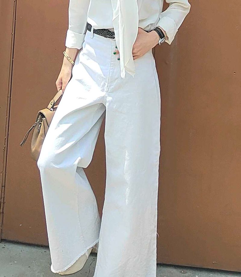 white jeans, will perfectly fit you from waist