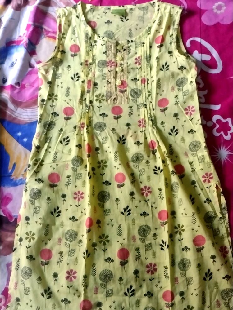 Srishti Girls Yellow Floral Printed Kurti 9-10 Years
