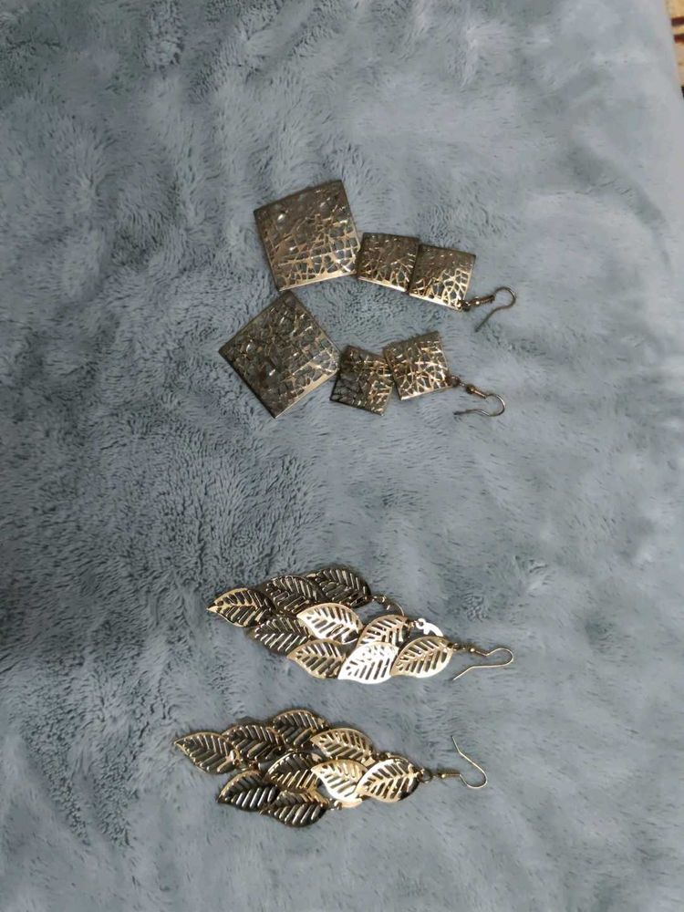Set Of 2 Beautiful Gold Earrings