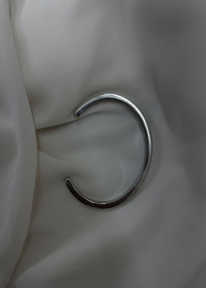 Modern Elegant Silver Bracelet