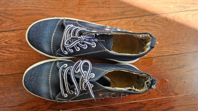 Casual Shoes