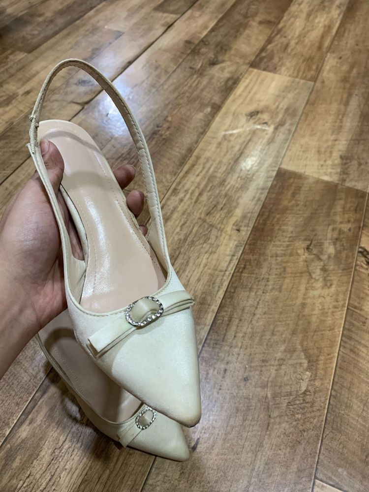 Elegant Slingback Heels