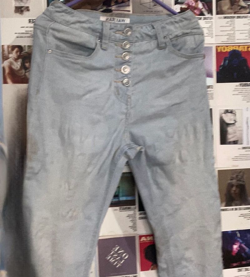 USA Jeans at Local Prices – Grab Yours!”