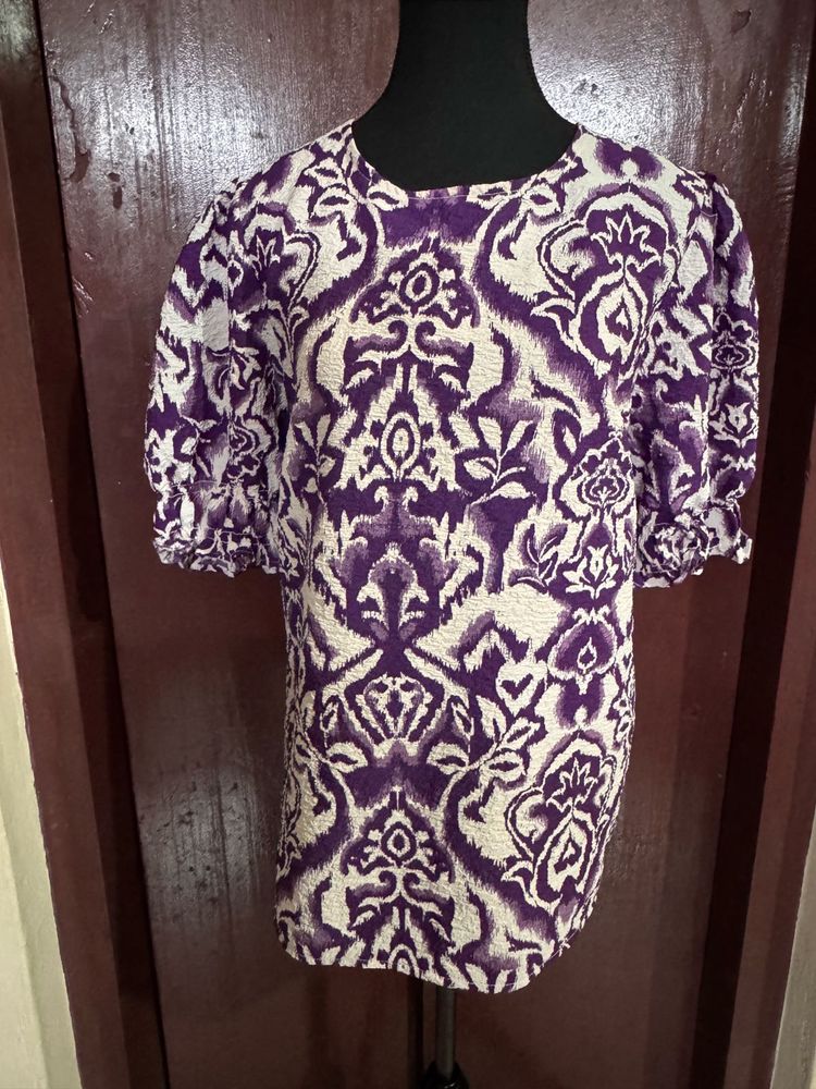 Patterned Puff Sleeve Top