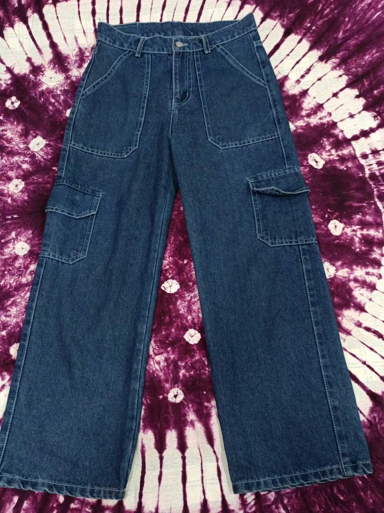 Wide Leg Cargo Jeans