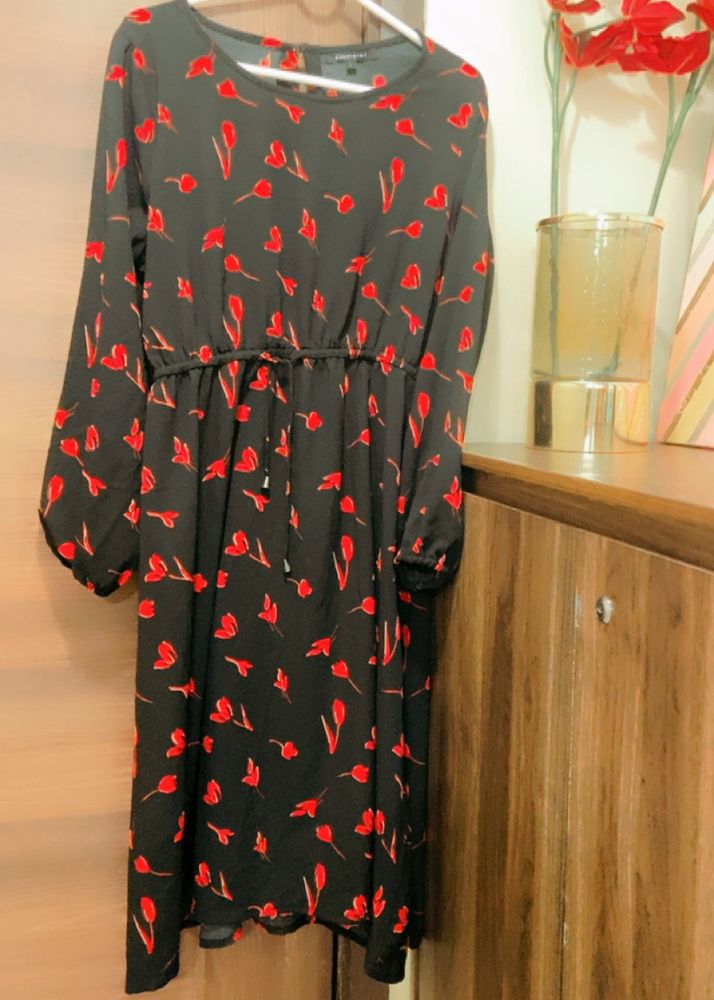 Black MIDI CHEMISTRY Dress With Vibrant Red Flower