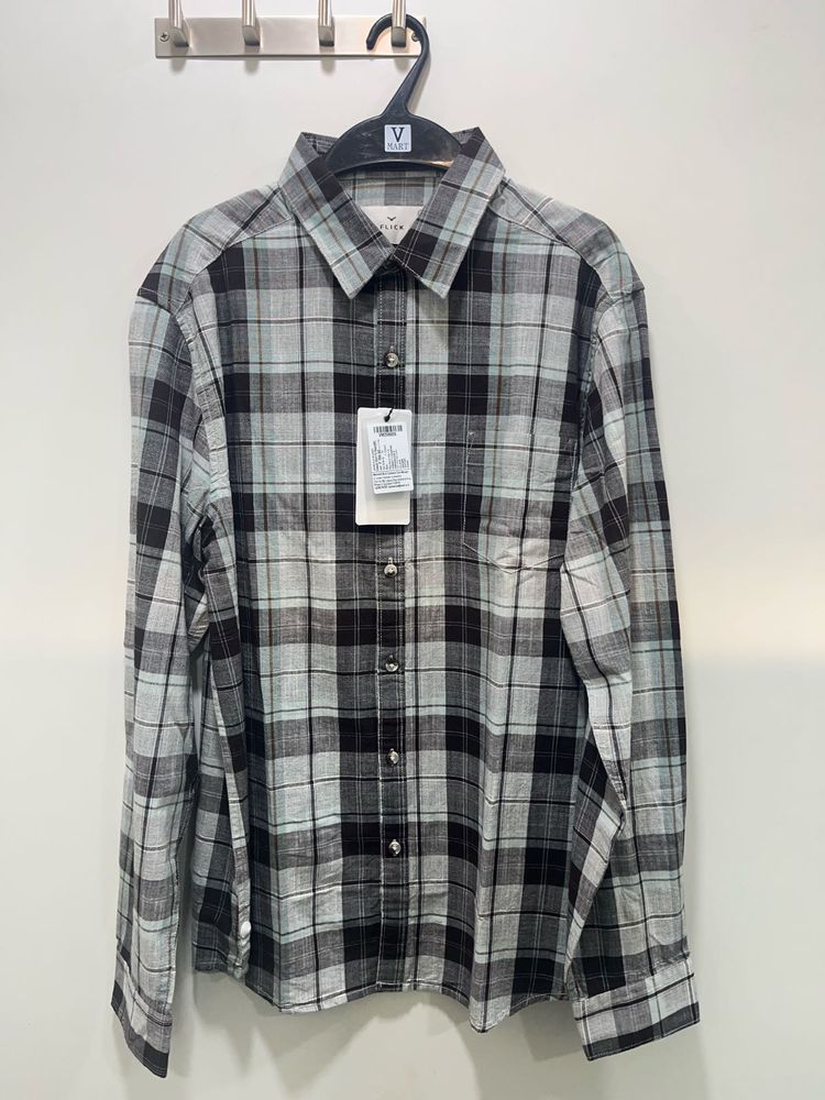 Men&#39;s Checkered Shirt