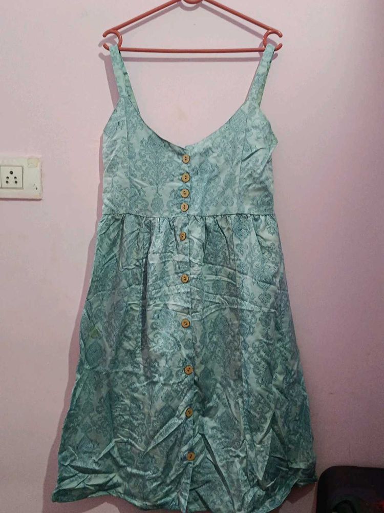 This is a very pretty ethnic dress