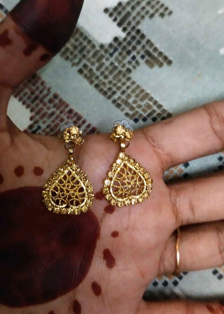 Golden Filigree Drop Earrings
