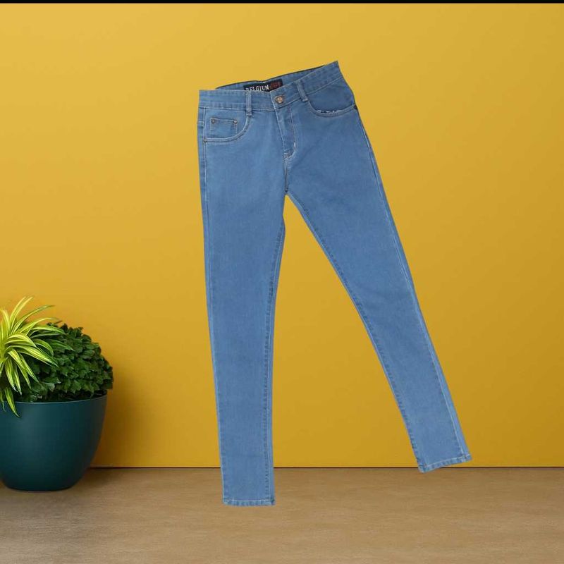 Women sky blue skinny jeans size 28 (O-58)