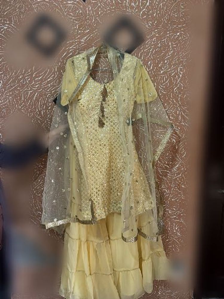 Elegant Embroidered Kurta Set with sharara 🌙💗