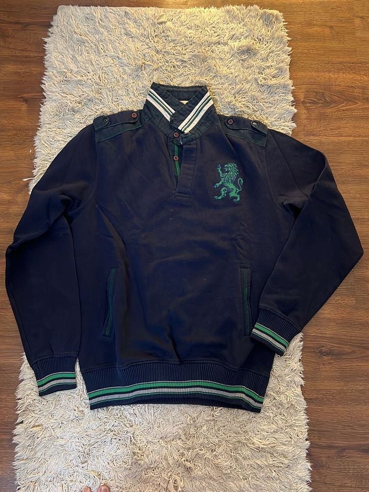 Stylish Navy Blue Sweatshirt