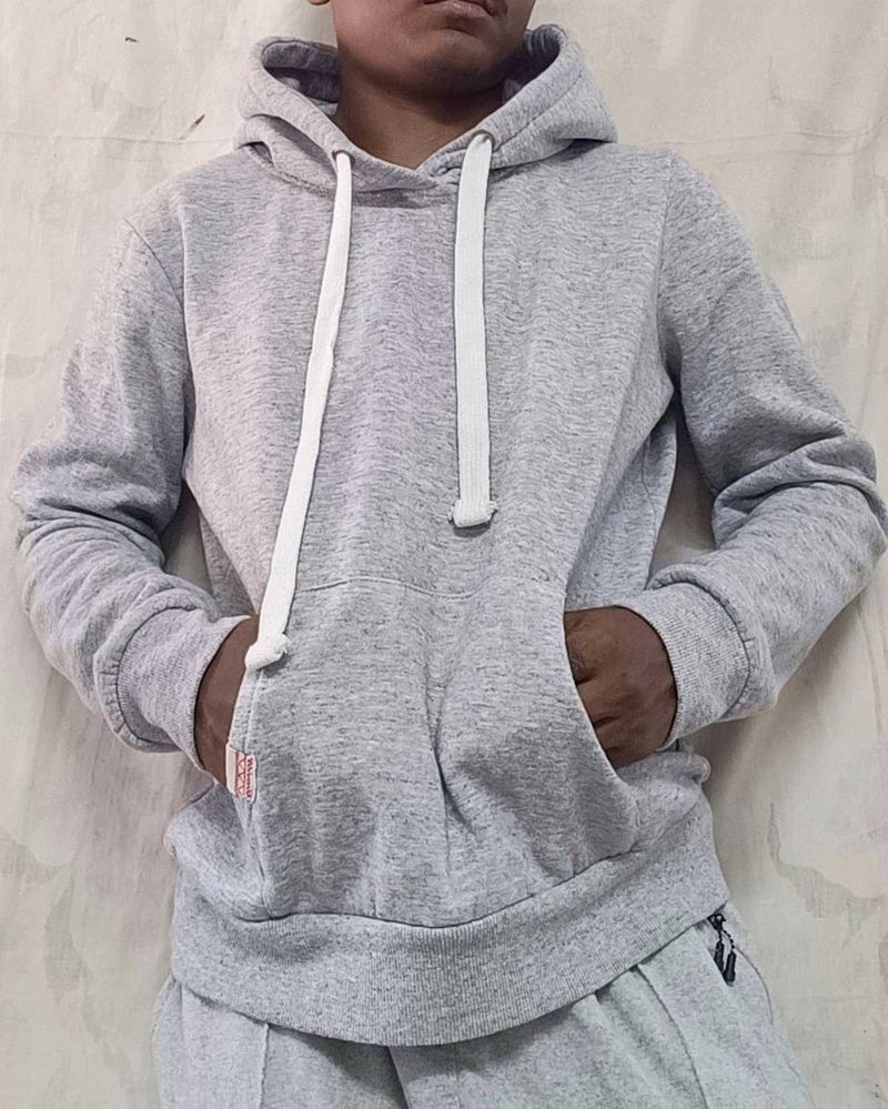 Unisex Gray Hoodie - Cozy &amp; Stylish!