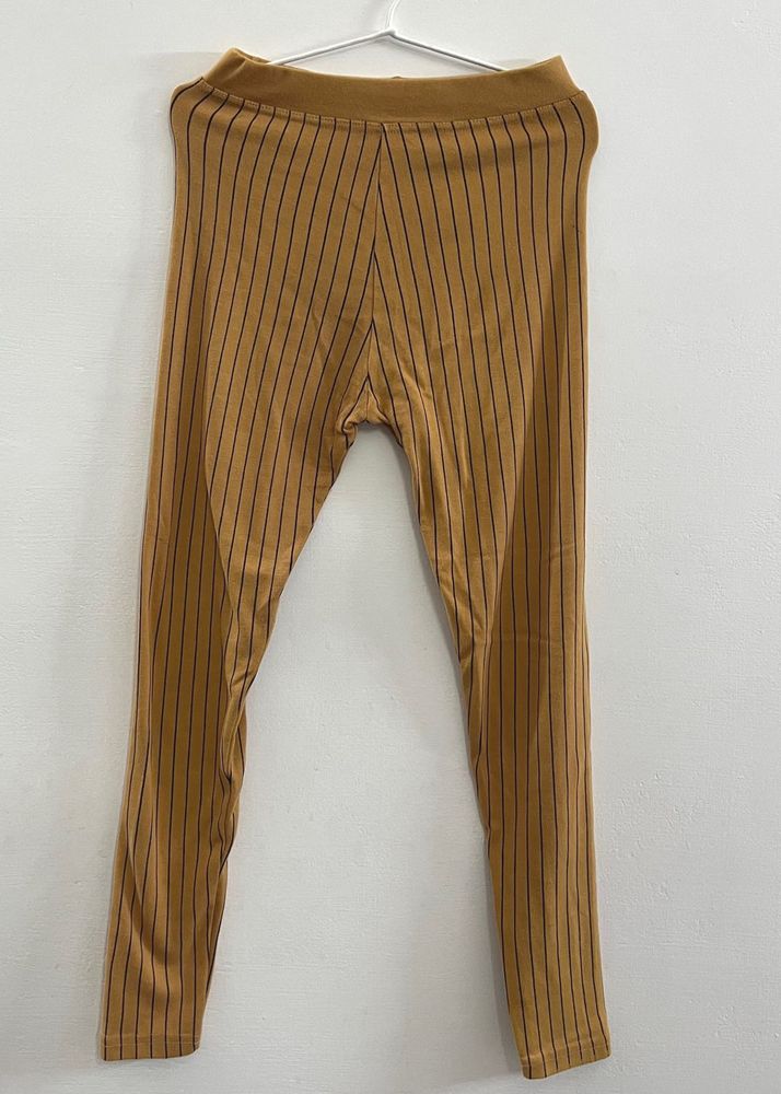 Straight Line Leggings