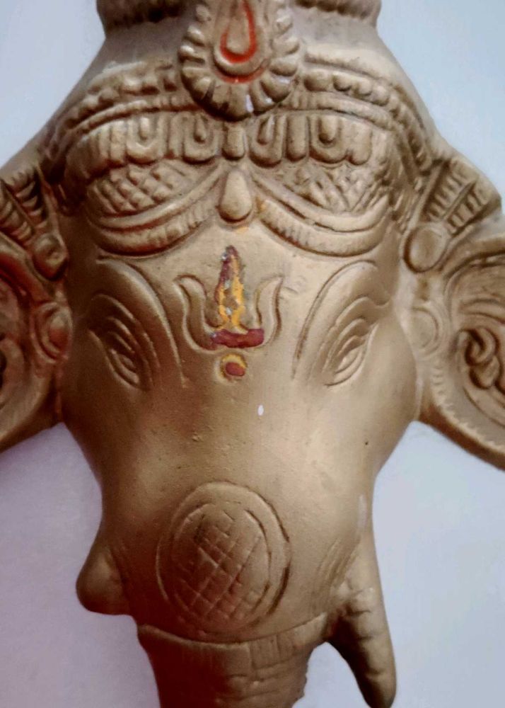 Metal Ganpti Face Show Piece