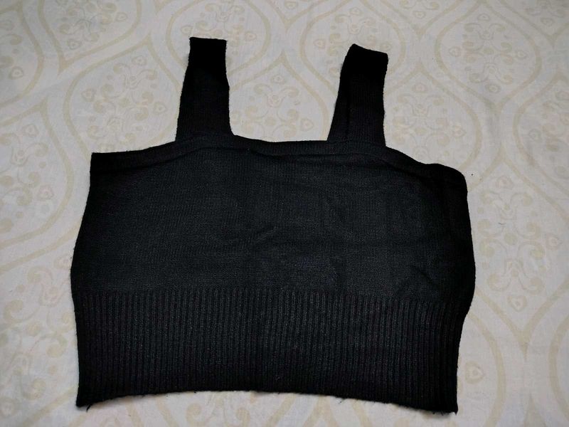 black crop top for winter