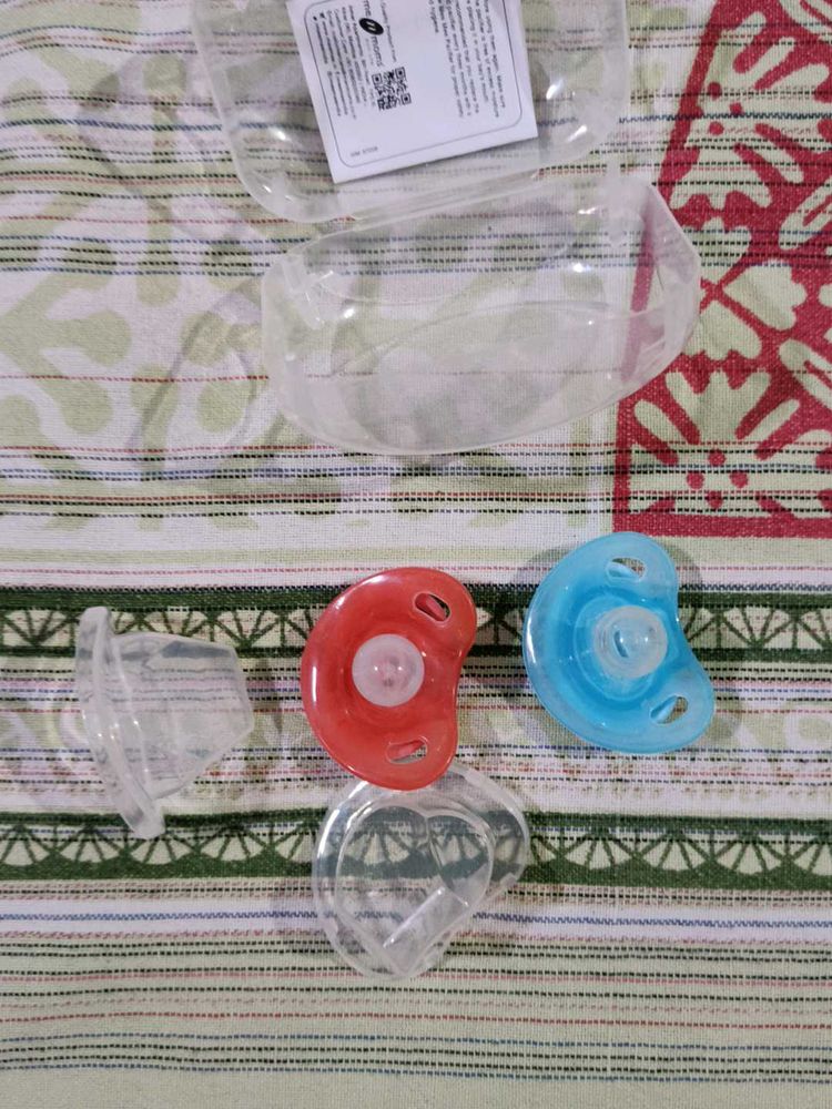 Baby Pacifiers And Tongue Cleaner