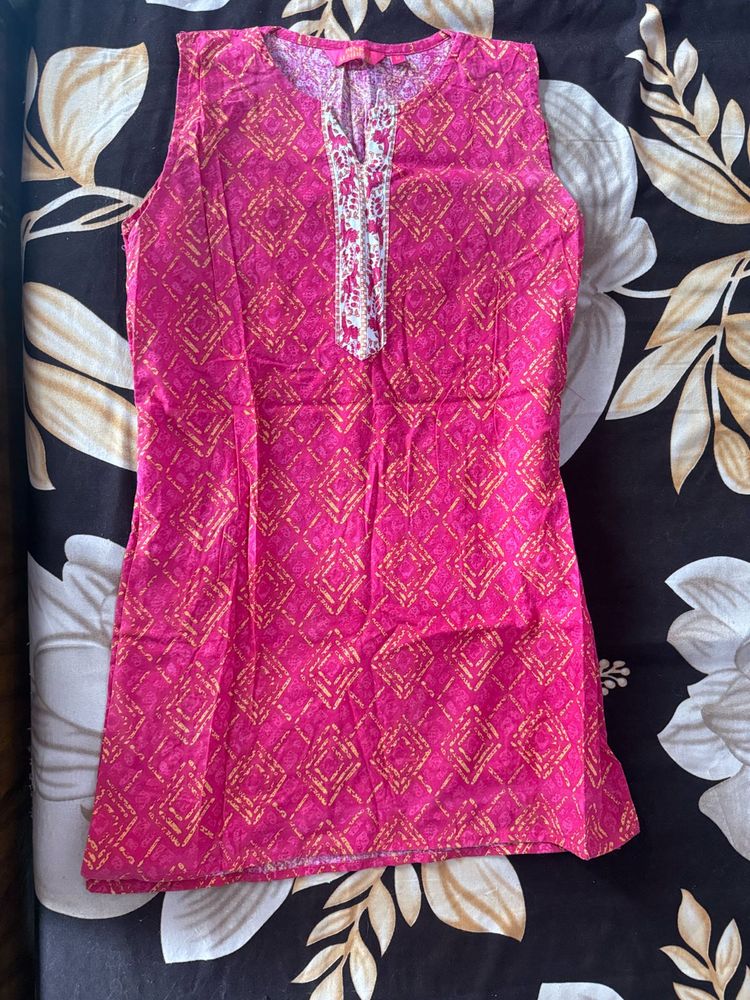 pink printed short kurti