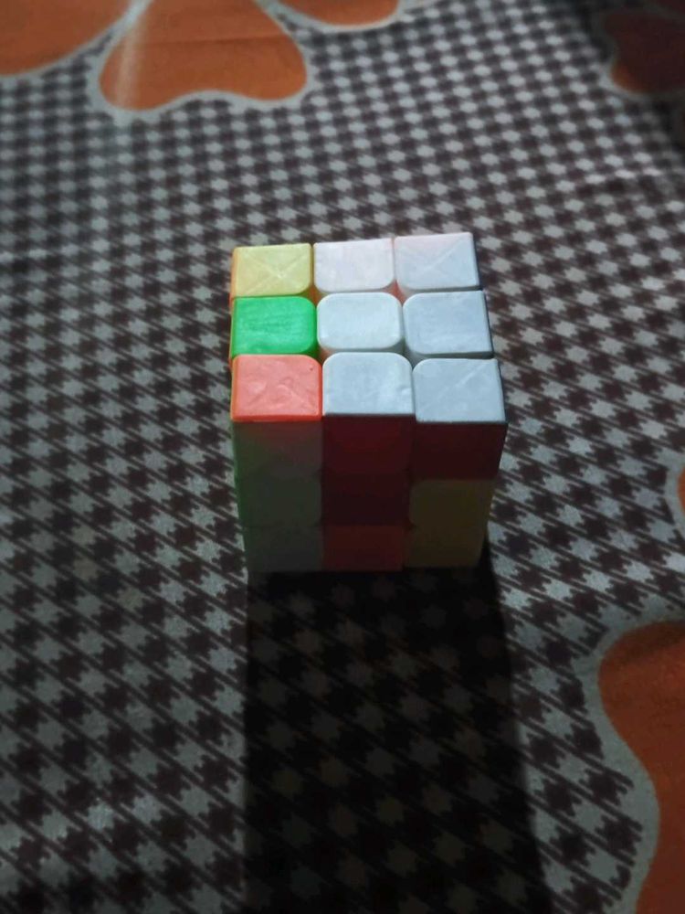 Colorful Rubik&#39;s Cube
