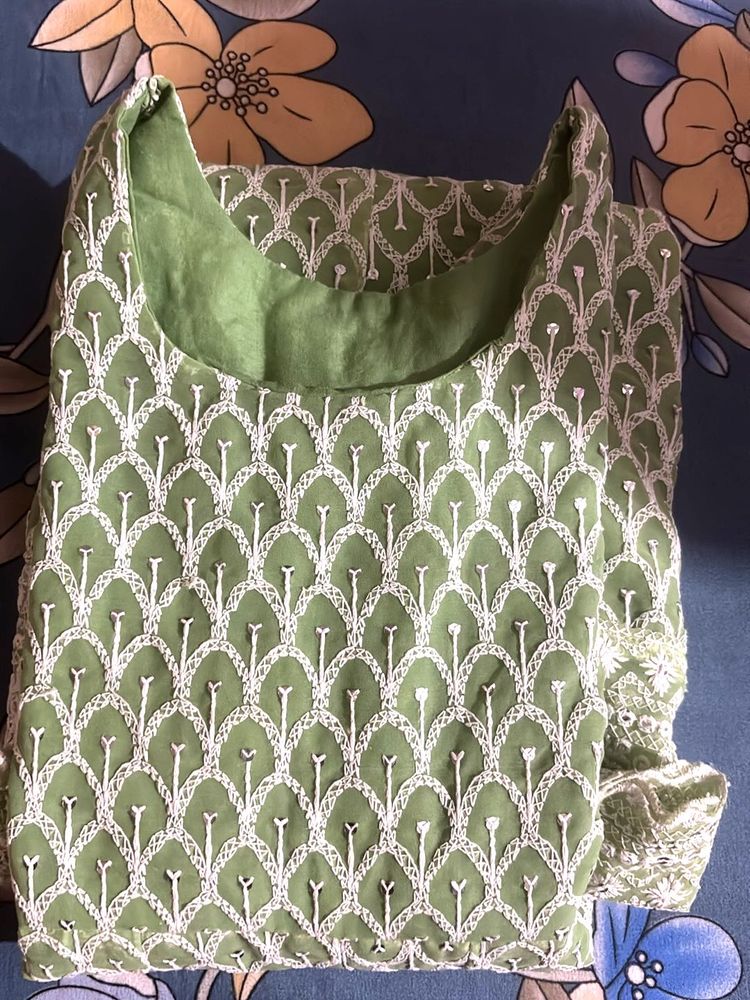 Elegant Green Embroidered Kurta