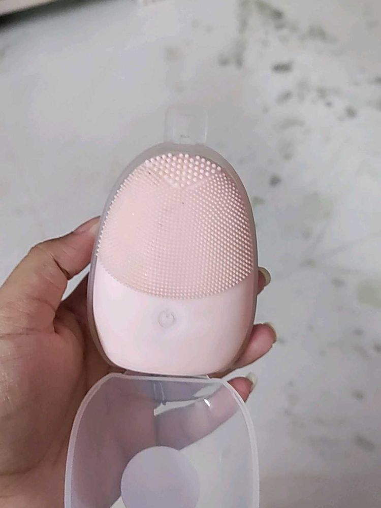 High Cleanse Ultrasonic Brush And RB Lip Oil