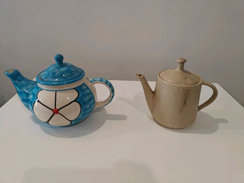2 ceramic Tea Pots