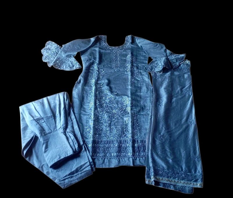 Elegant Embroidered Kurta Salwar Suit Set