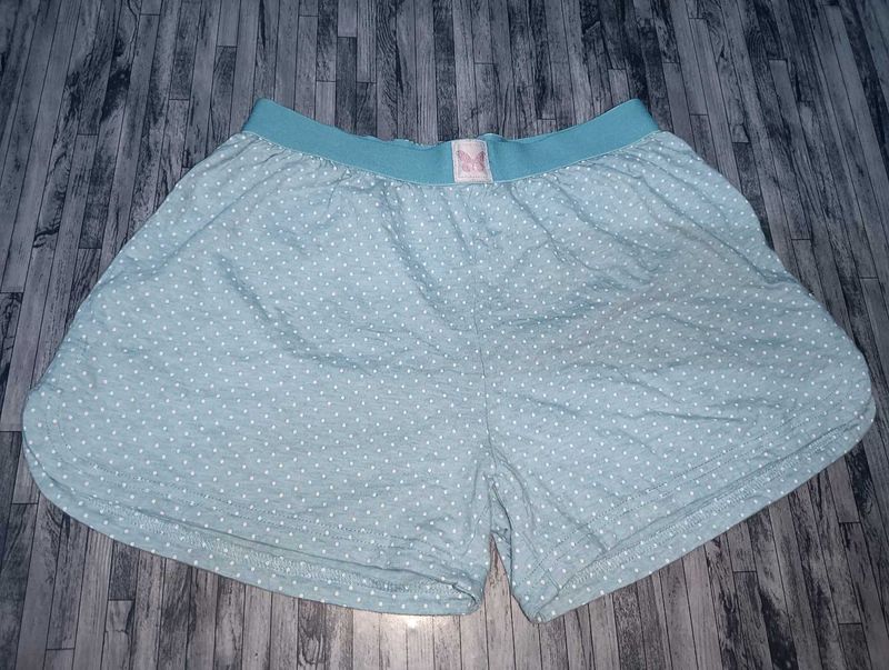 Short 32 , 34 Size 🥰