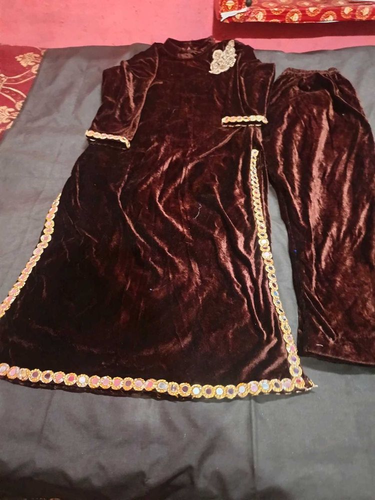 beautiful stylish mirror work kurti bottom set