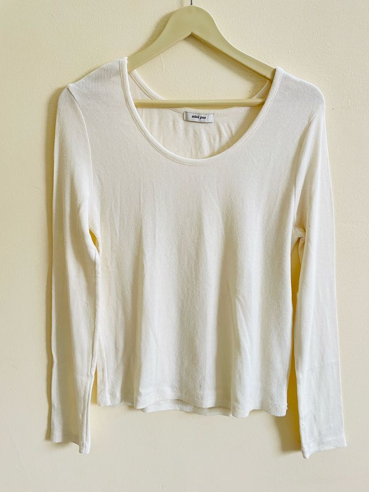 Minimalist White Long Sleeve Tee