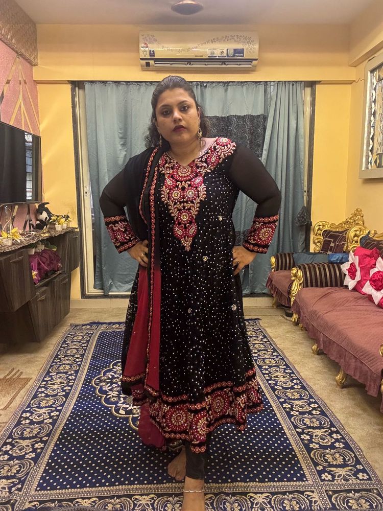 Elegant Embroidered Kurta Set