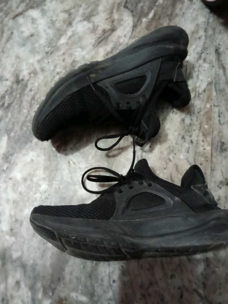 Black Sneakers