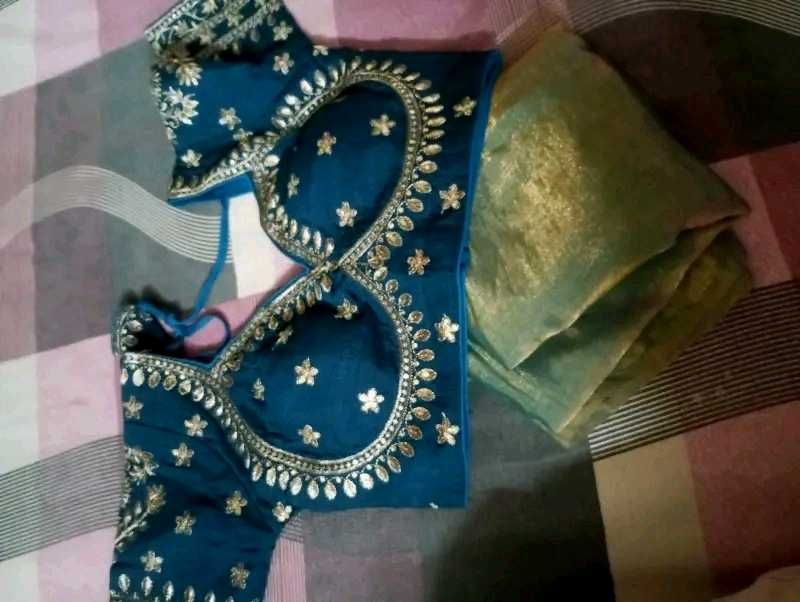 saree with redy blouse