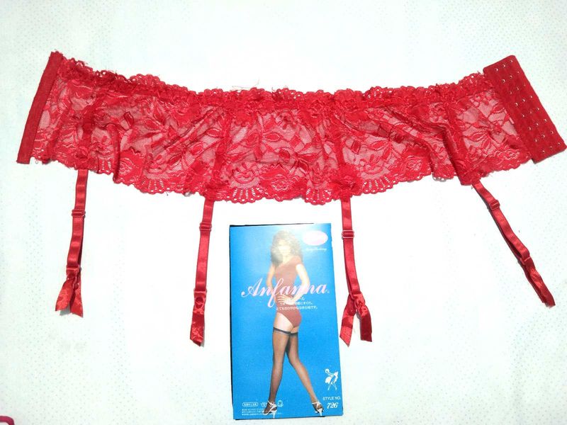 (818) Silk Stockings Set 32