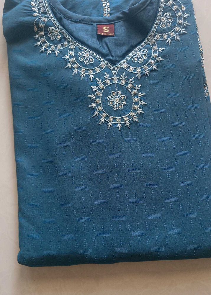 Elegant Blue Embroidered Kurta