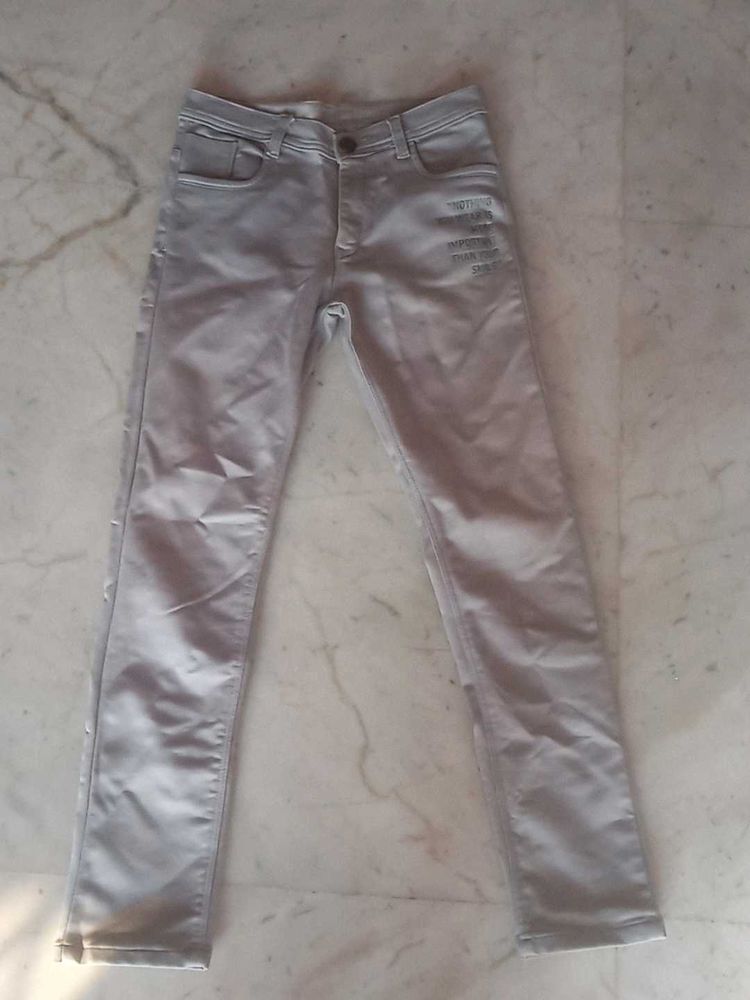 Boy&#39;s Grey Jeans