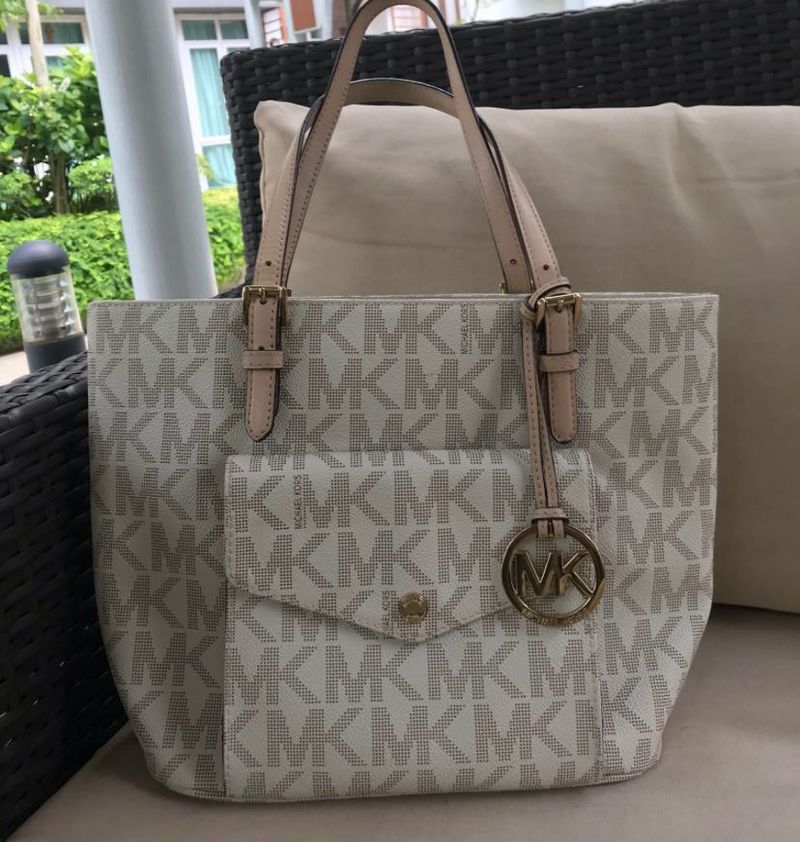 Authentic Michael Kors Jet Set Tote Bag
