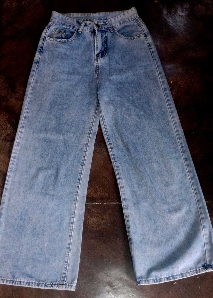 Straight Fit Baggy Jeans