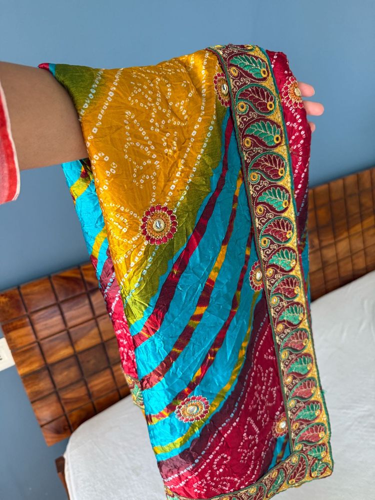 🎊Colourful Crushed Bandhani Saree