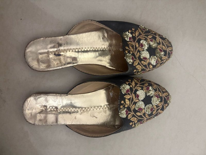 Embroidered Ethnic Mules