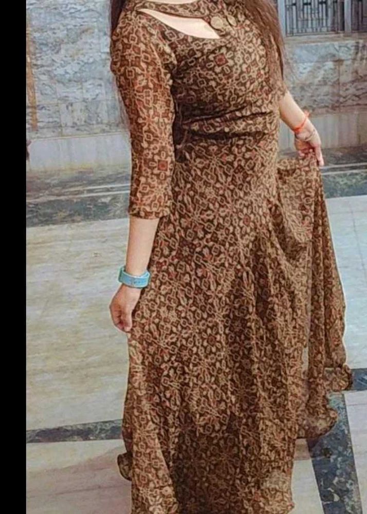 Long Ethnic Gown For Wedding Purpose.