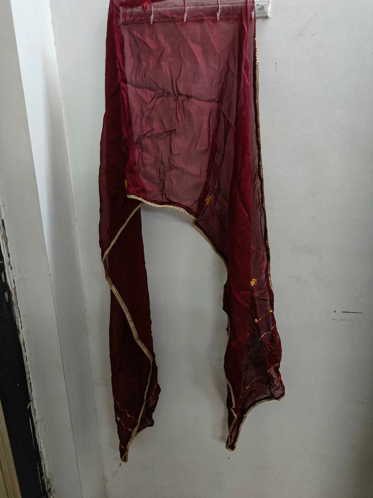 Mahroon Dupatta