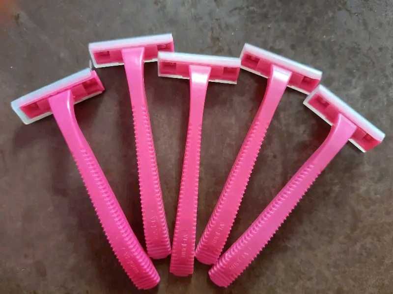 Pink Disposable Razors