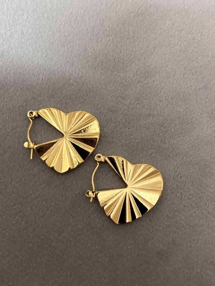 Aesthetic Heart Hoops
