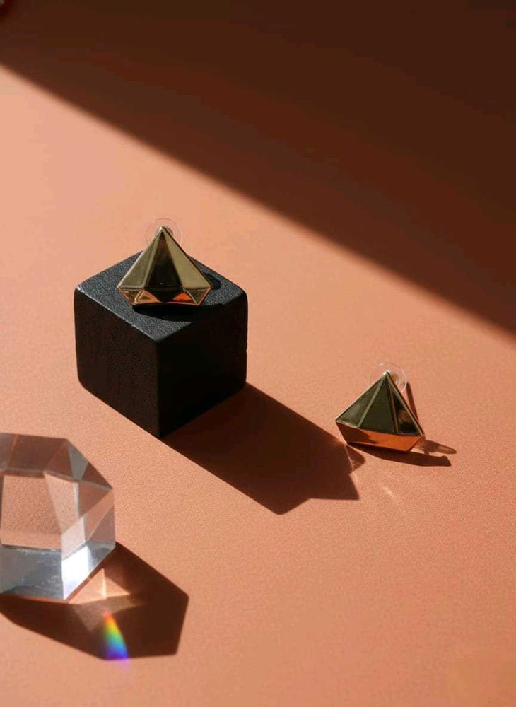 Geometric Pyramid Anti Tarnish Stud Earrings