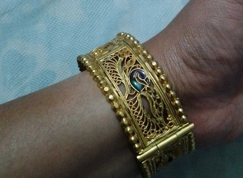 Golden Peacock Mina Kari Bangle 1pc