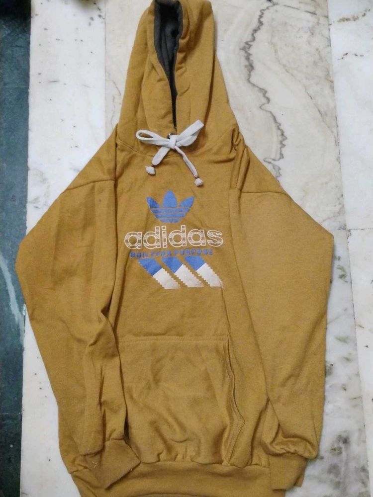 Sweetshirt