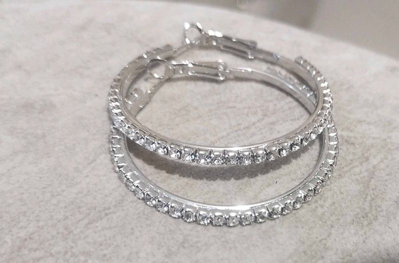 AD STONE HOOP EARRINGS