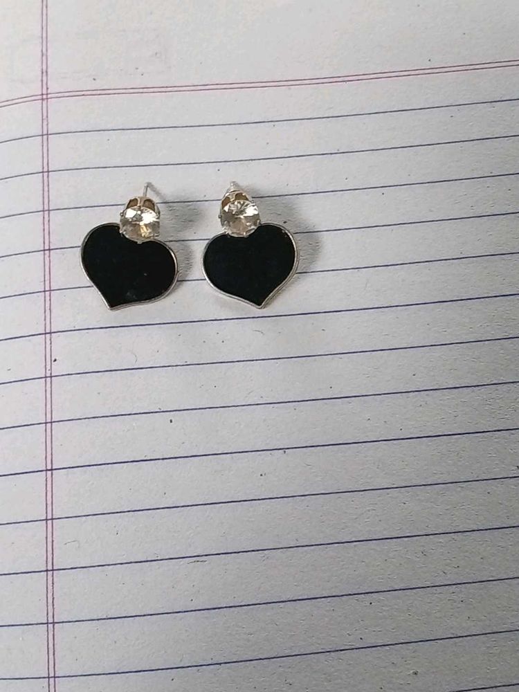 Heart Stud Earringsused