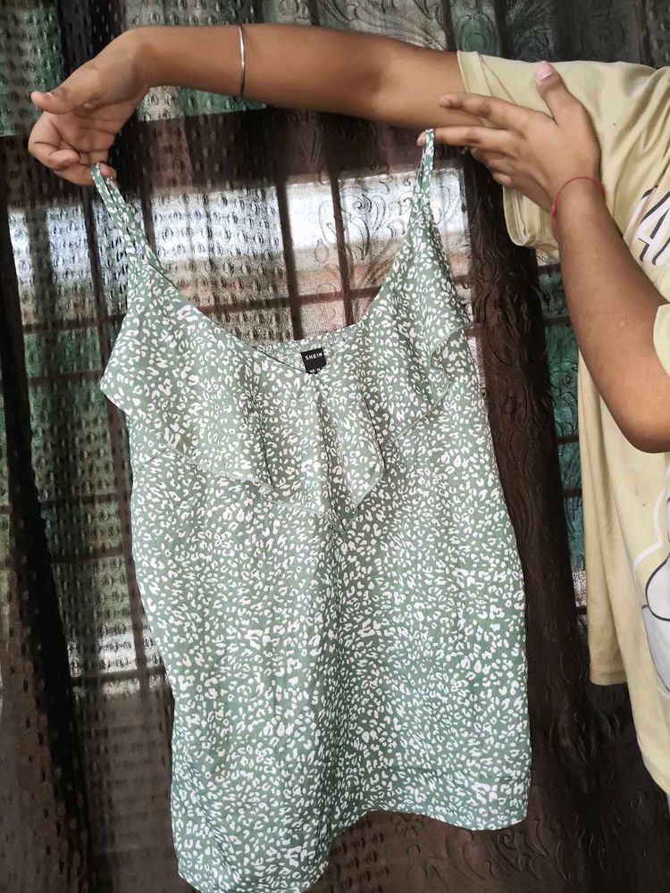 (Shein Cute Green Floral Cami Top)